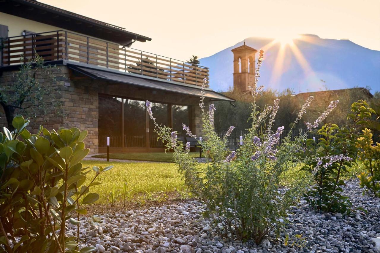 Agriturismo De Bas Riva del Garda Ngoại thất bức ảnh